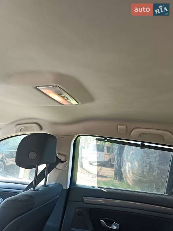 Універсал Renault Laguna 2010 в Ромнах фото 19 Універсал Renault Laguna 2010 в Ромнах