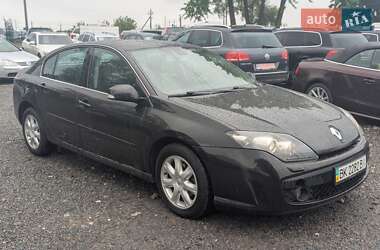 Лифтбек Renault Laguna 2010 в 