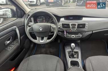 Лифтбек Renault Laguna 2010 в 