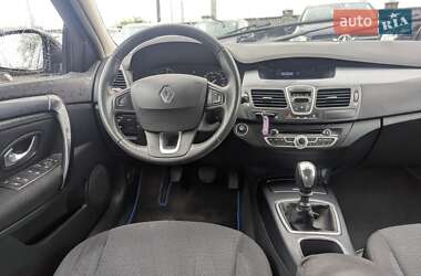 Лифтбек Renault Laguna 2010 в 