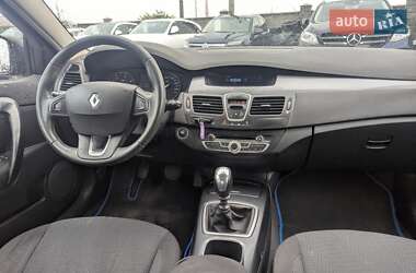 Лифтбек Renault Laguna 2010 в 