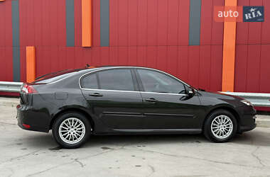 Ліфтбек Renault Laguna 2011 в 