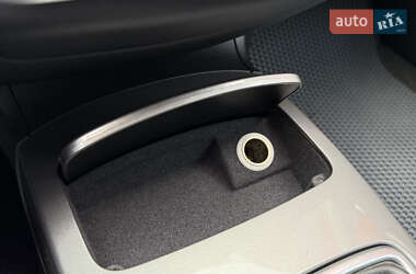 Ліфтбек Renault Laguna 2011 в 