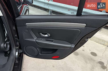 Ліфтбек Renault Laguna 2011 в 