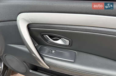 Ліфтбек Renault Laguna 2011 в 