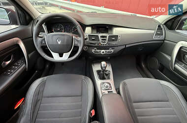 Ліфтбек Renault Laguna 2011 в 