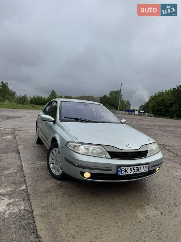 Ліфтбек Renault Laguna 2001 в 