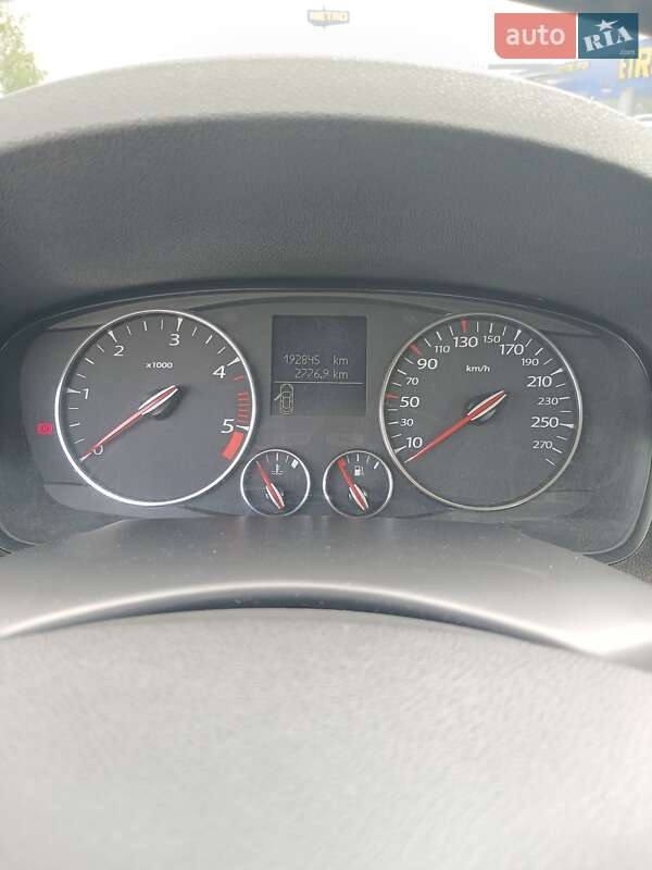 Лифтбек Renault Laguna 2011 в Ровно
