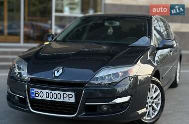 Лифтбек Renault Laguna 2015 в 