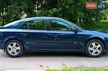 Лифтбек Renault Laguna 2001 в 