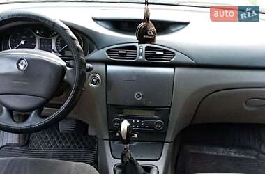 Лифтбек Renault Laguna 2001 в 