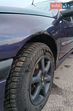 Лифтбек Renault Laguna 1996 в 