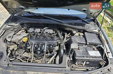 Лифтбек Renault Laguna 2003 в 