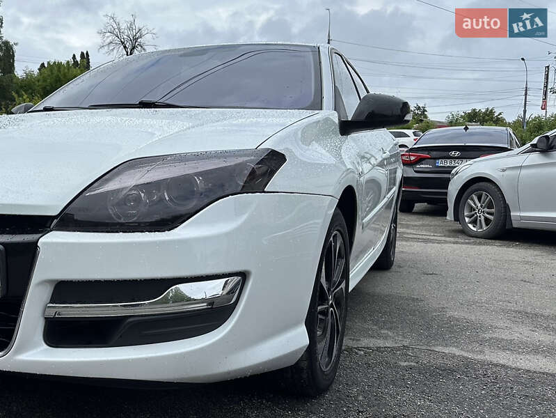 Renault Laguna 2015