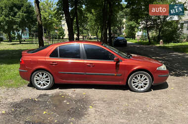 Лифтбек Renault Laguna 2001 в 
