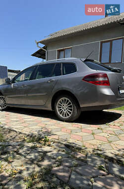 Универсал Renault Laguna 2012 в 