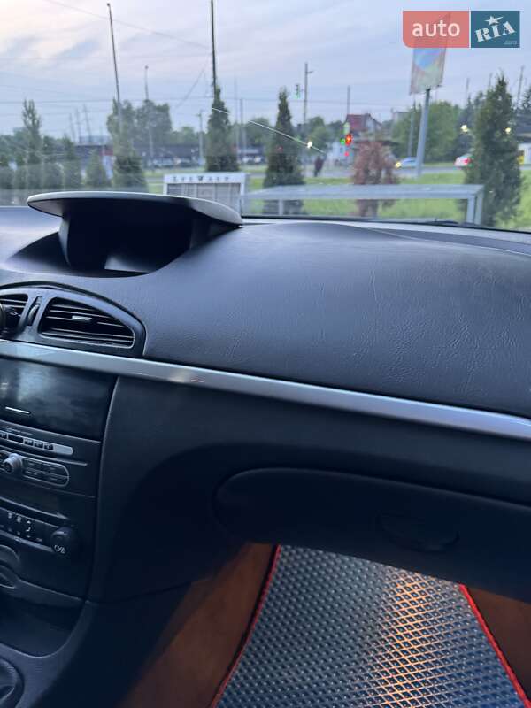 Лифтбек Renault Laguna 2006 в Львове