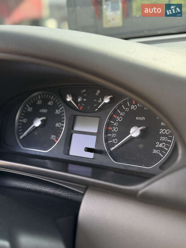 Лифтбек Renault Laguna 2004 в Белой Церкви