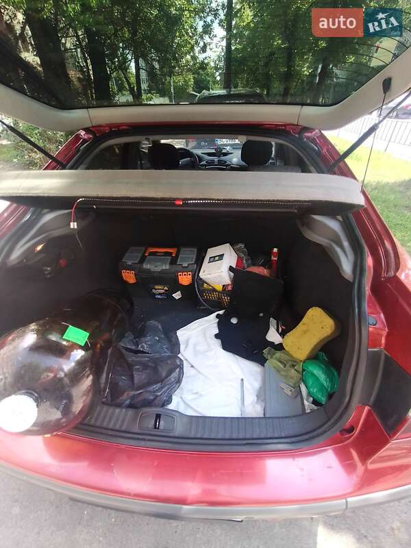 Ліфтбек Renault Laguna 2001 в Львові