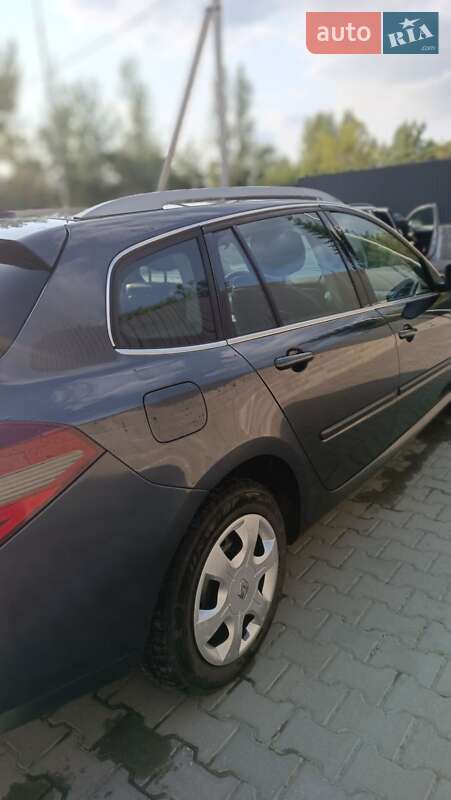 Универсал Renault Laguna 2010 в Ивано-Франковске