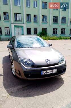 Лифтбек Renault Laguna 2009 в Корнине