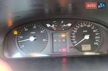 Лифтбек Renault Laguna 2002 в 