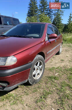 Лифтбек Renault Laguna 1998 в Микуличине