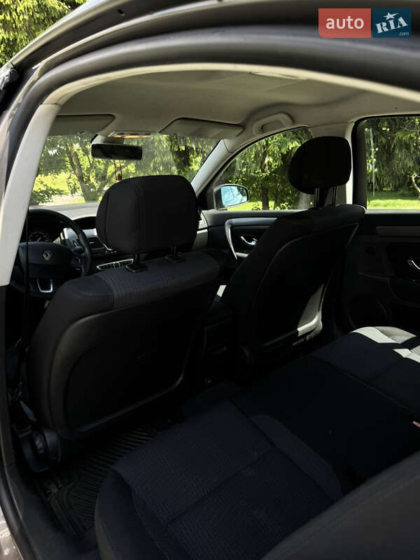 Универсал Renault Laguna 2008 в Ровно фото 13 Универсал Renault Laguna 2008 в Ровно