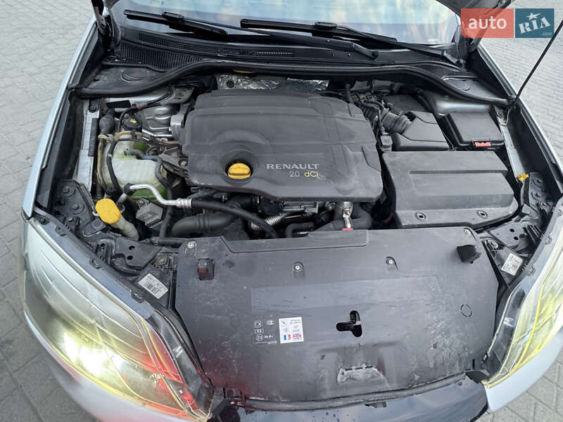 Лифтбек Renault Laguna 2011 в Чемеровцах