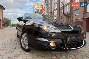 Лифтбек Renault Laguna 2011 в 