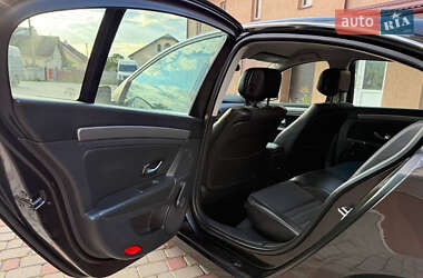 Лифтбек Renault Laguna 2011 в 