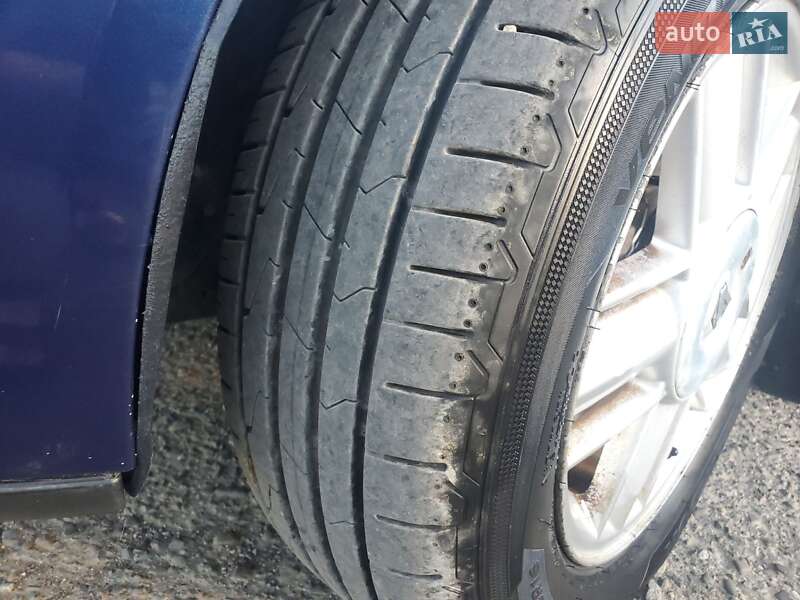 Универсал Renault Laguna 2002 в Черновцах