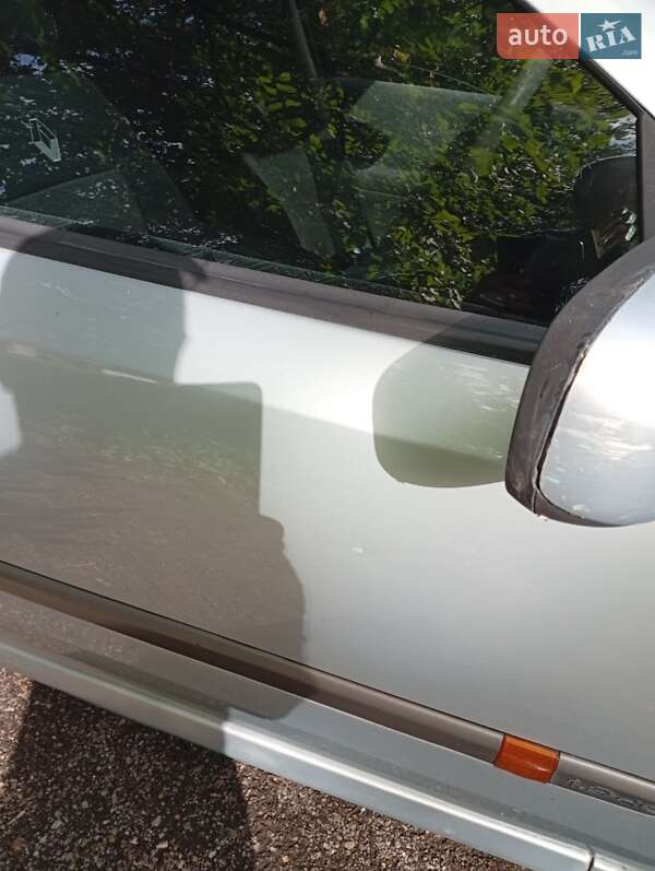 Універсал Renault Laguna 2001 в Лозовій фото 16 Універсал Renault Laguna 2001 в Лозовій