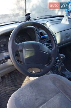 Лифтбек Renault Laguna 2001 в Млинове