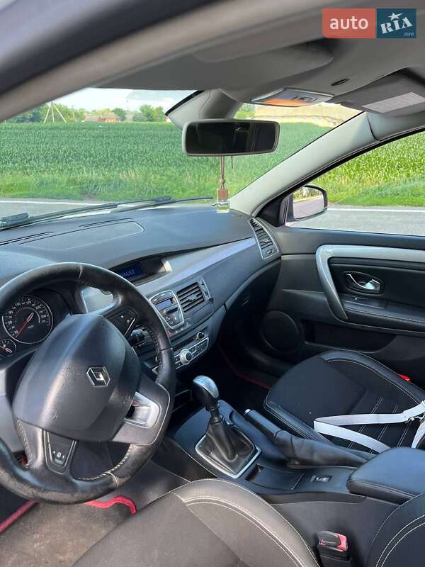 Купе Renault Laguna 2013 в Ромнах фото 12 Купе Renault Laguna 2013 в Ромнах