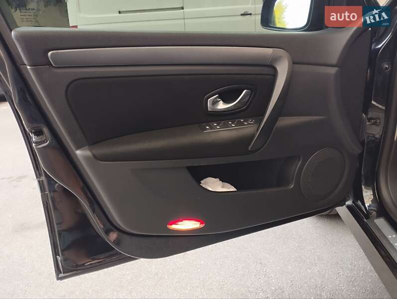 Лифтбек Renault Laguna 2008 в Киеве фото 8 Лифтбек Renault Laguna 2008 в Киеве