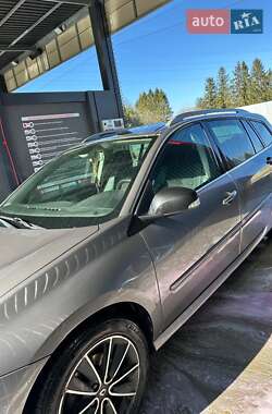 Универсал Renault Laguna 2012 в 