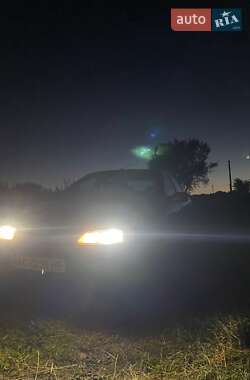 Ліфтбек Renault Laguna 1998 в 