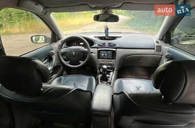 Лифтбек Renault Laguna 2002 в 