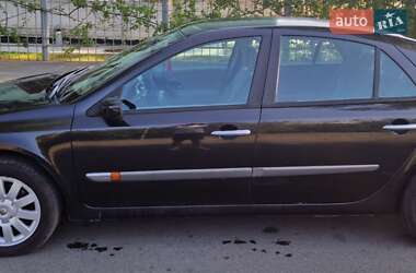 Лифтбек Renault Laguna 2002 в 