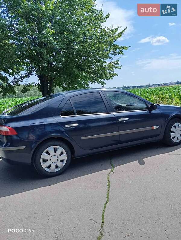 Лифтбек Renault Laguna 2002 в Клевани