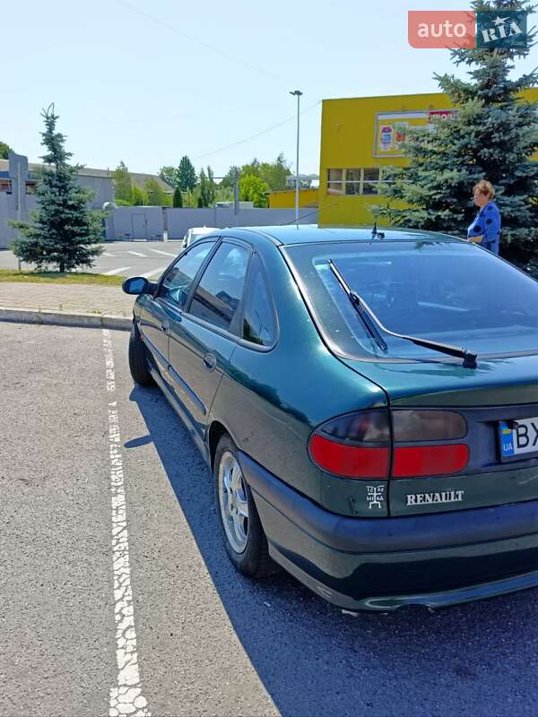 Лифтбек Renault Laguna 1994 в Виннице