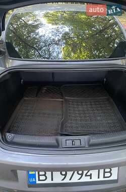 Купе Renault Laguna 2009 в 