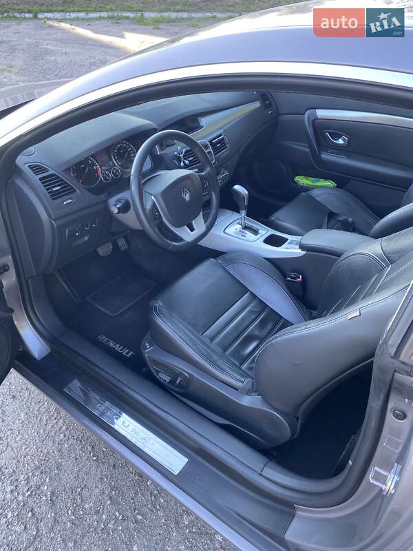 Купе Renault Laguna 2009 в Зіньківі