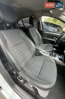 Лифтбек Renault Laguna 2011 в 