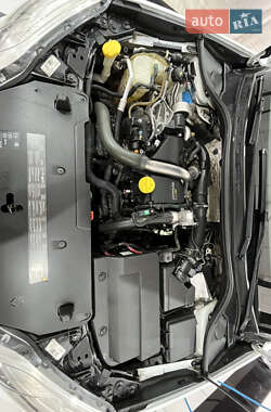 Лифтбек Renault Laguna 2011 в 