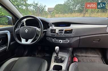 Лифтбек Renault Laguna 2013 в 