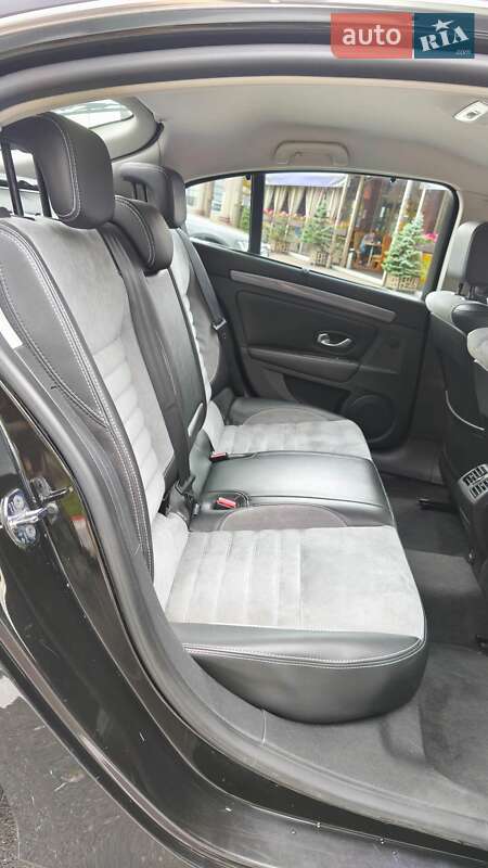 Лифтбек Renault Laguna 2010 в Киеве