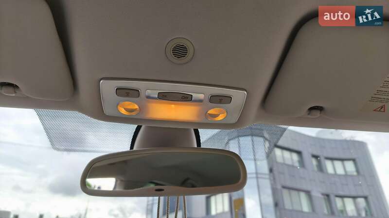 Лифтбек Renault Laguna 2010 в Киеве