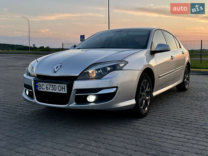 Ліфтбек Renault Laguna 2011 в Радивиліві